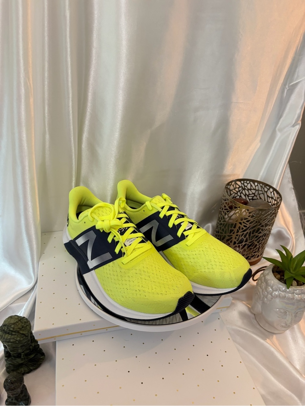 NIB New Balance WOMENS 8.5 US Neon Yellow and Navy Athletic Running Shoes